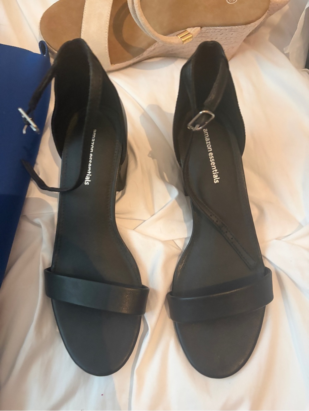Amazon Essentials Black Open-Toe Ankle-Strap Sandals
